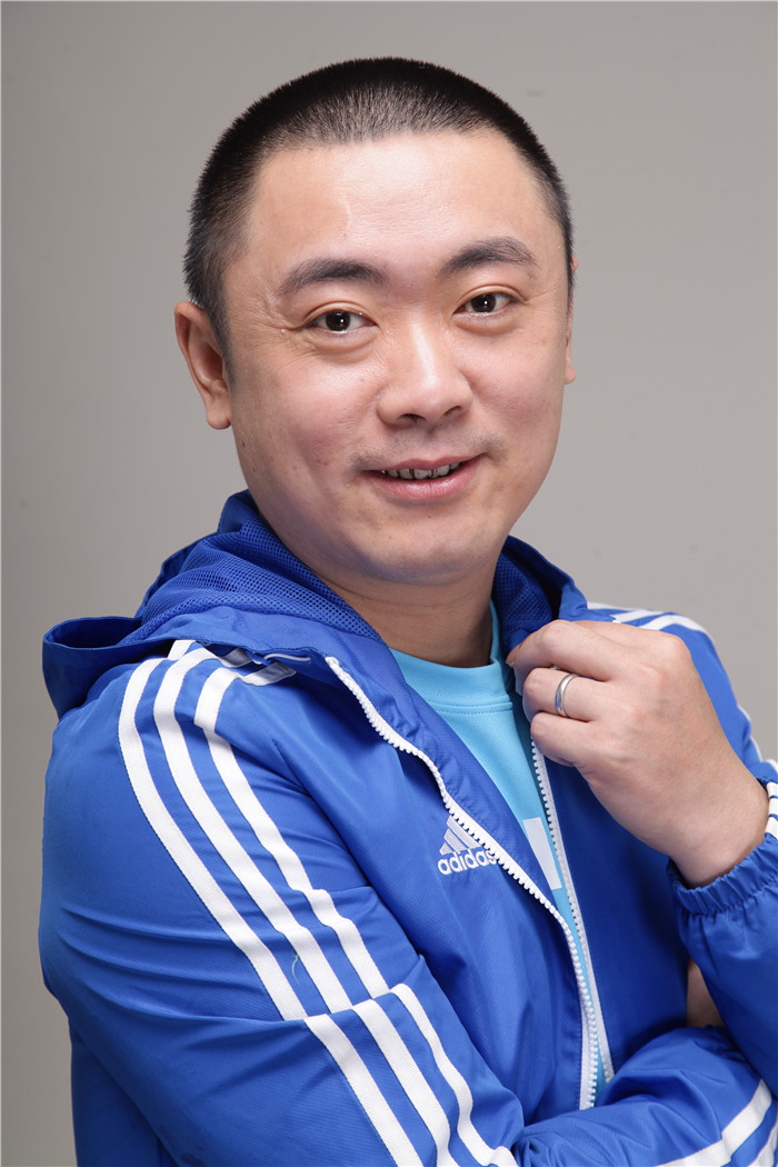 王小刚   运动健将  二级教练